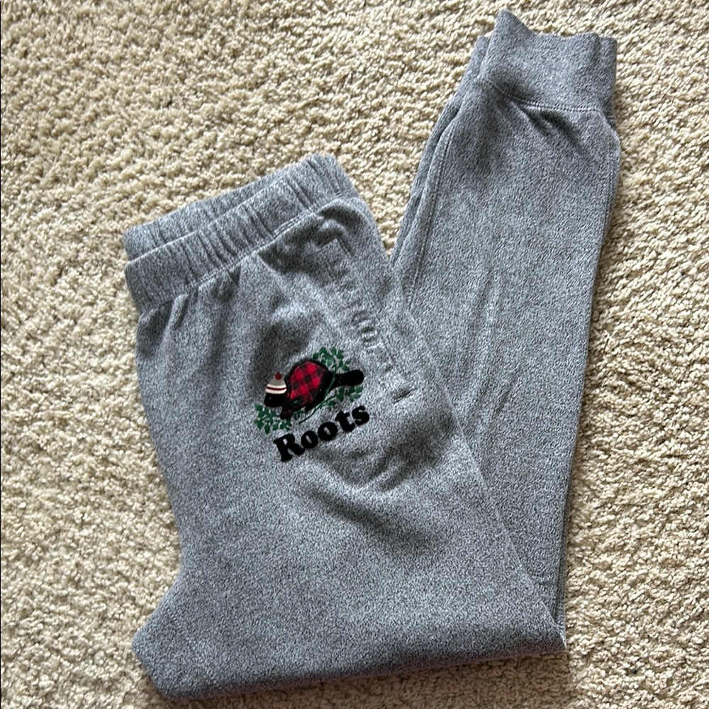 Roots Light Heather Gray Sweatpants with Elastic Waistband and Tapered Legs